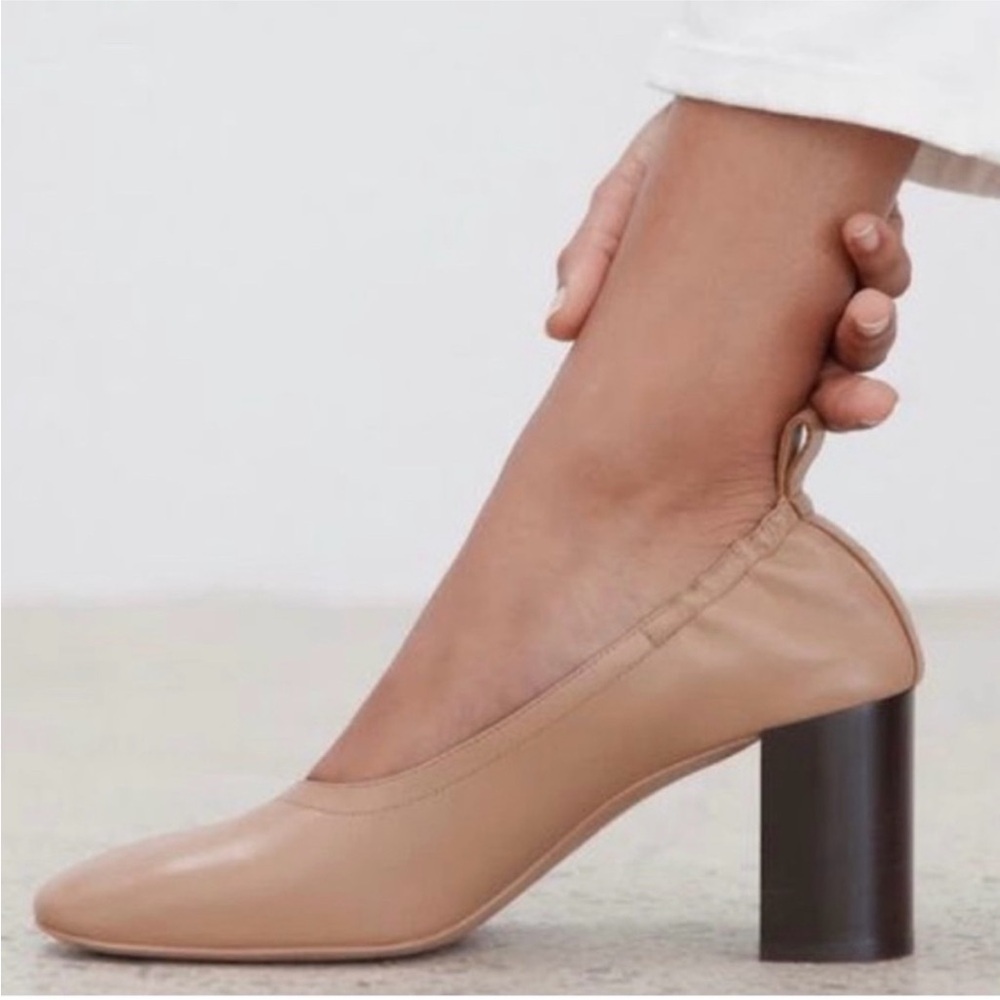 Everlane The Day Heel in Pecan